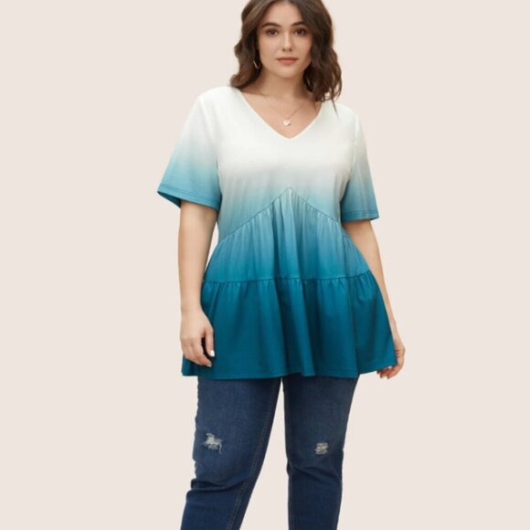 BloomChic V Neck Ombre Ruffle Layered Hem T-shirt Size - M ( us size 10) - Picture 3 of 4